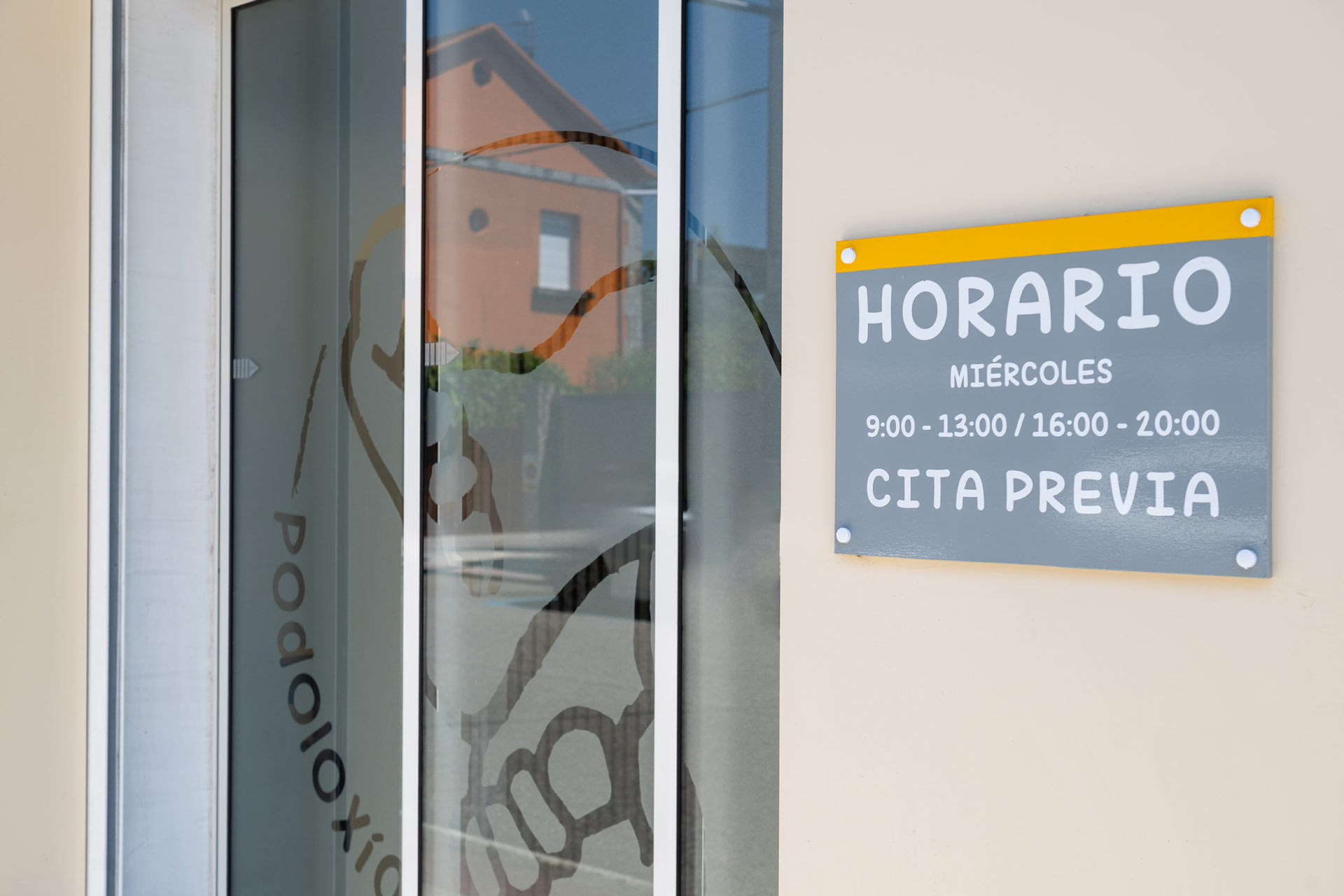Apueste por la salud de sus pies y visite a nuestra podóloga en Tomiño